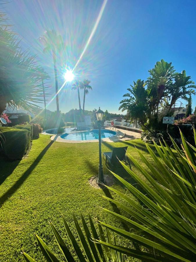 Modern Garden Apartment With A Fantastic Sea View And A Private Garden Sitio de Calahonda Exteriör bild