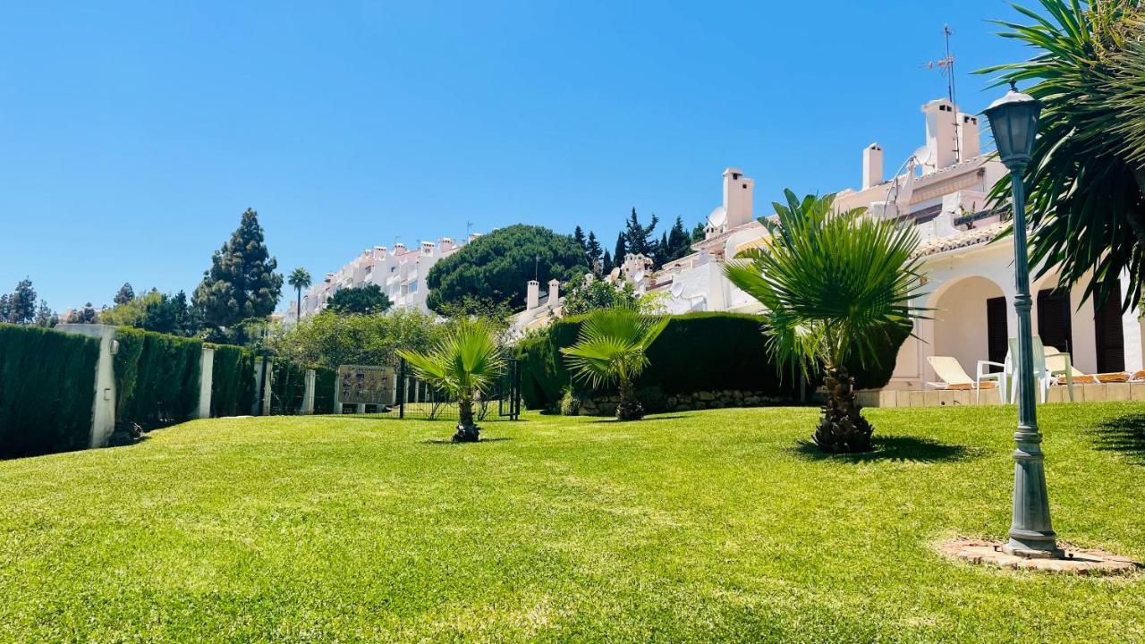 Modern Garden Apartment With A Fantastic Sea View And A Private Garden Sitio de Calahonda Exteriör bild