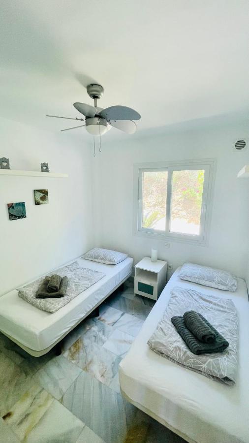 Modern Garden Apartment With A Fantastic Sea View And A Private Garden Sitio de Calahonda Exteriör bild